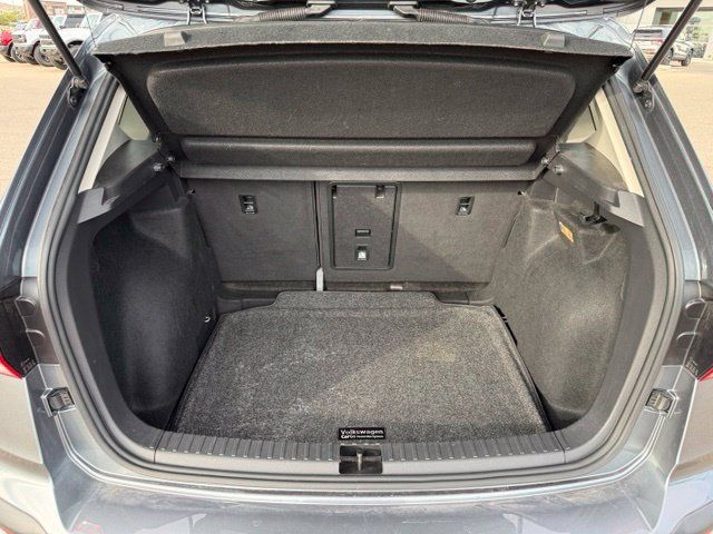 Used 2022 Volkswagen Taos SE FWD image 36