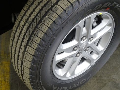 New 2025 Jeep Grand Cherokee Laredo image 41