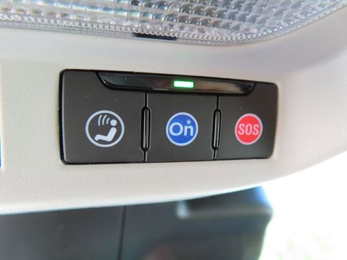 Used 2024 Chevrolet Trax ACTIV FWD image 12