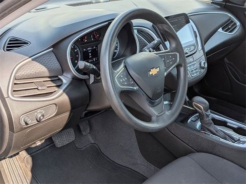 Used 2023 Chevrolet Malibu LT image 11