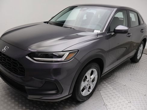Used 2025 Honda HR-V LX image 2
