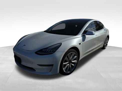 Used 2019 Tesla Model 3 RWD image 1