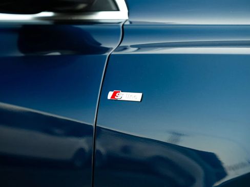 Used 2022 Audi Q8 Premium Plus AWD/4WD image 13