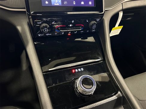 New 2025 Jeep Grand Cherokee 4WD image 24