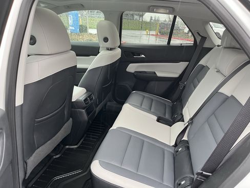 Certified 2024 Honda Prologue Touring image 13