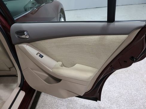 Used 2011 Nissan Altima 2.5 S image 21