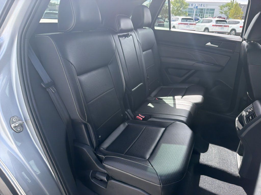 Certified 2023 Volkswagen Atlas Cross Sport SEL AWD/4WD image 25