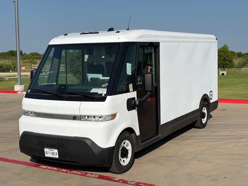 Used 2024 Chevrolet Brightdrop 600 w/ Commercial Equipment Package AWD/4WD image 11