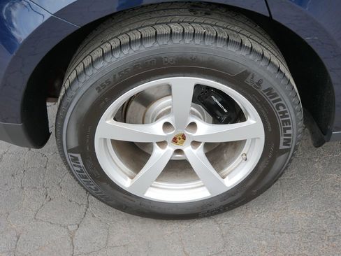 Used 2021 Porsche Macan image 8