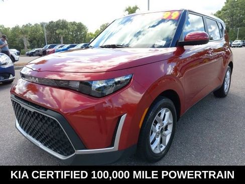 Certified 2025 Kia Soul LX w/ LX Technology Package FWD image 1