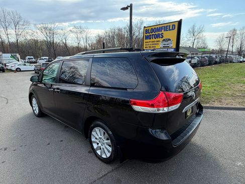 Used 2013 Toyota Sienna Limited w/ Premium Pkg image 7