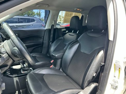 Used 2020 Jeep Compass Latitude FWD image 18