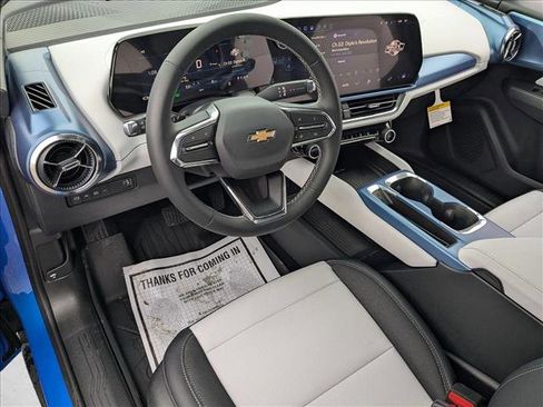 New 2026 Chevrolet Equinox EV LT image 3