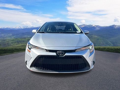 Used 2020 Toyota Corolla LE FWD image 9