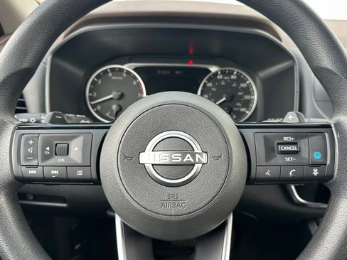 Used 2023 Nissan Rogue SV image 35