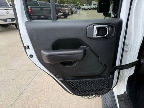 Used 2020 Jeep Gladiator Sport w/ Quick Order Package 24S AWD/4WD image 40