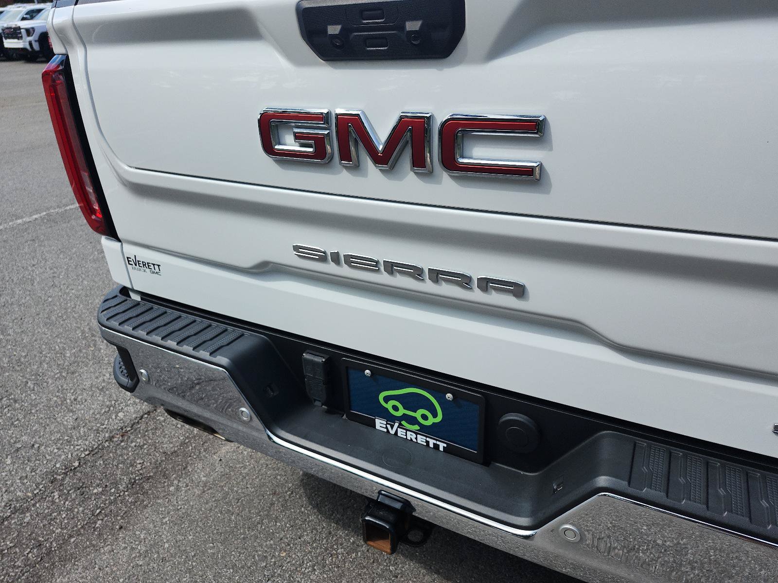 Certified 2024 GMC Sierra 1500 SLT w/ SLT Premium Plus Package AWD/4WD image 4