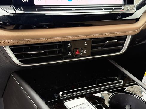 New 2026 Volkswagen Atlas Cross Sport SE image 25