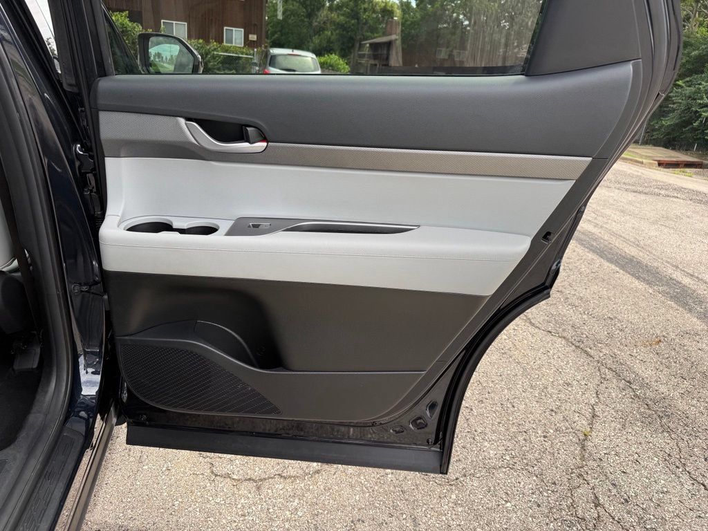 Used 2024 Hyundai Palisade SEL FWD image 40