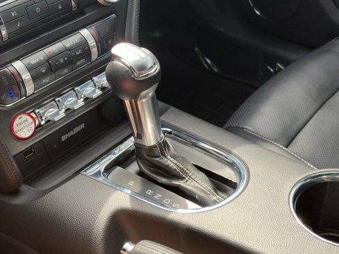 Used 2016 Ford Mustang Coupe RWD image 19