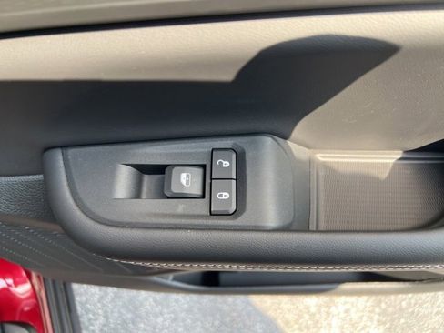 New 2025 Jeep Grand Cherokee L Altitude image 14