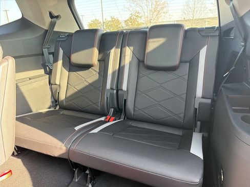 New 2026 Volkswagen Atlas Peak Edition AWD/4WD image 14