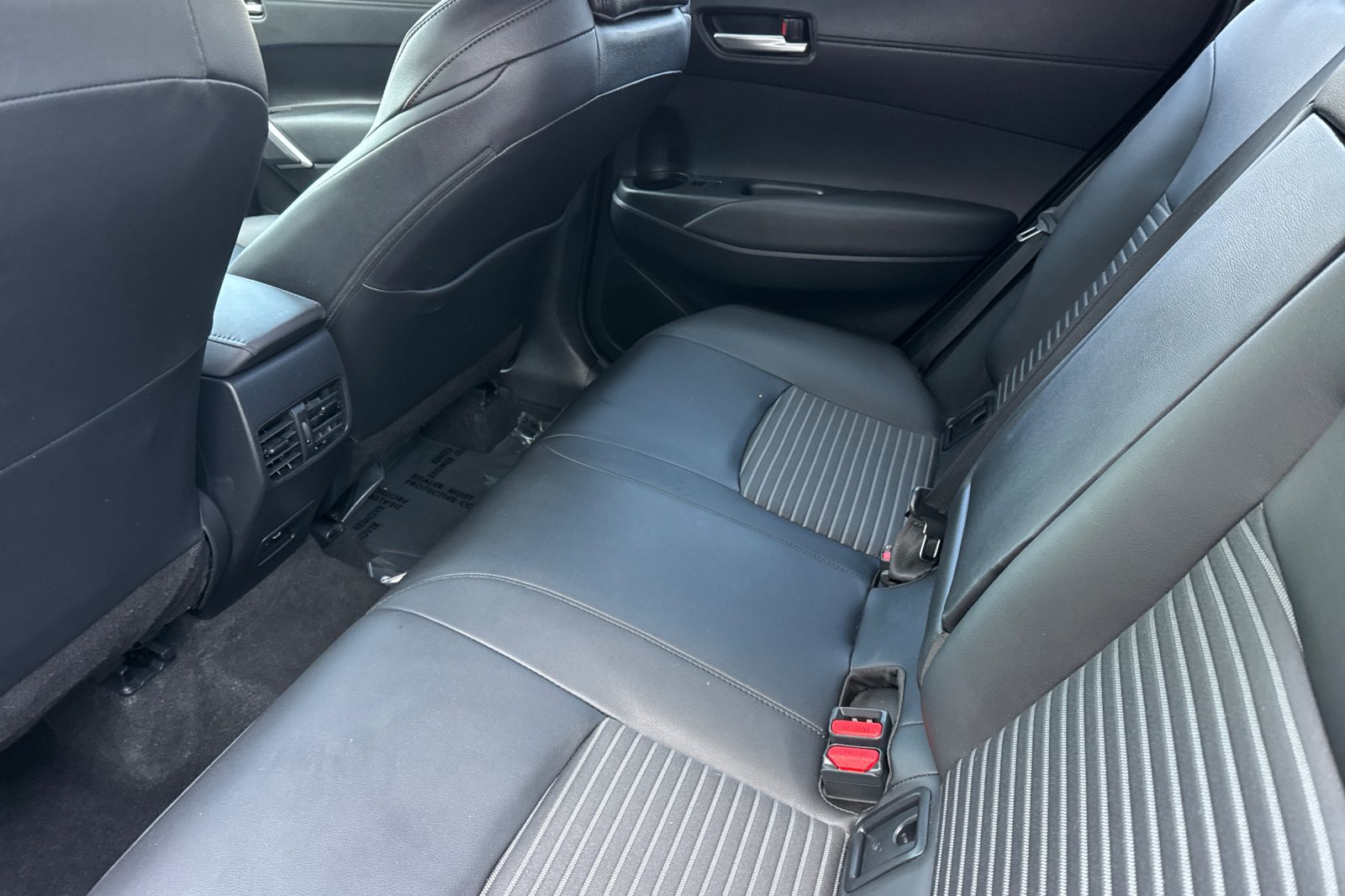 Certified 2024 Toyota Corolla Cross AWD Hybrid w/ Convenience Package image 16