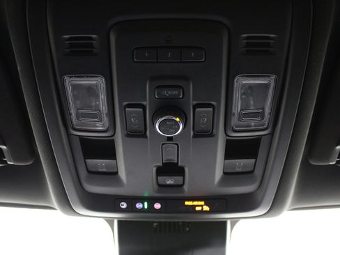 Used 2024 Chevrolet Suburban RST w/ Luxury Package AWD/4WD image 19