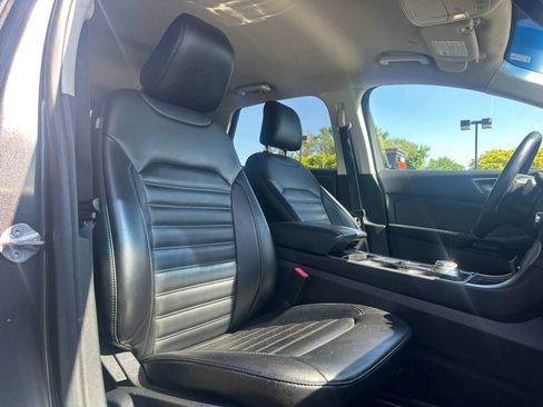 Used 2020 Ford Edge SEL w/ Cold Weather Package AWD/4WD image 14