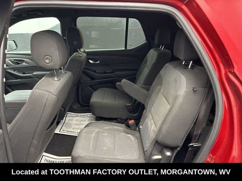 Used 2023 Chevrolet Traverse LT image 14