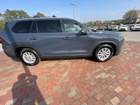 Used 2025 Toyota Grand Highlander AWD Hybrid image 37