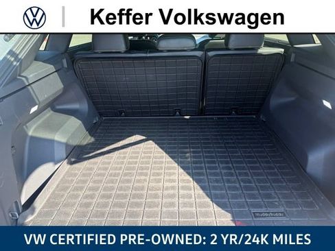 Used 2024 Volkswagen Atlas Cross Sport SE FWD image 38