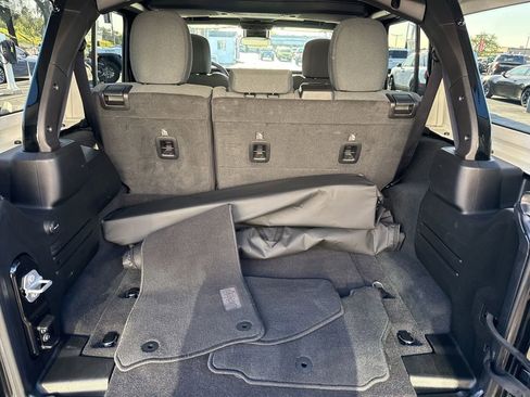 Certified 2025 Jeep Wrangler Unlimited Sahara w/ Safety Group image 7