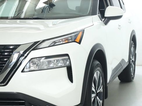 Certified 2023 Nissan Rogue SV w/ SV Premium B Package AWD/4WD image 5