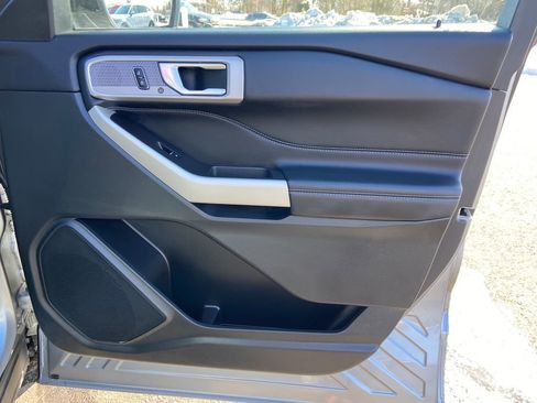 Used 2024 Ford Explorer Limited image 27