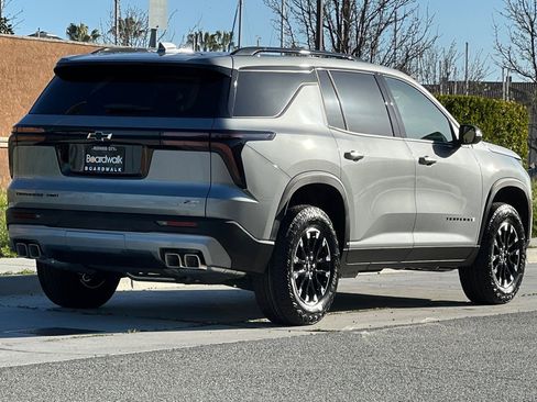 New 2026 Chevrolet Traverse Z71 w/ LPO, Floor Liner Package AWD/4WD image 4