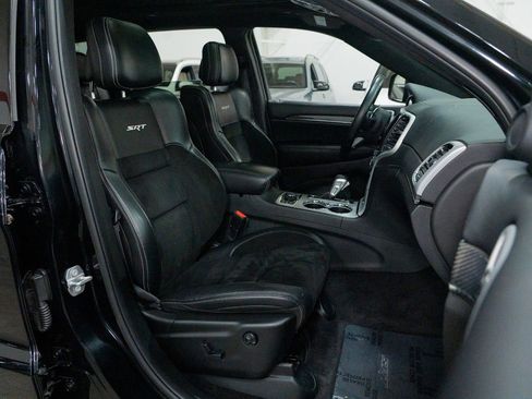 Used 2018 Jeep Grand Cherokee SRT w/ Trailer Tow Group IV image 27