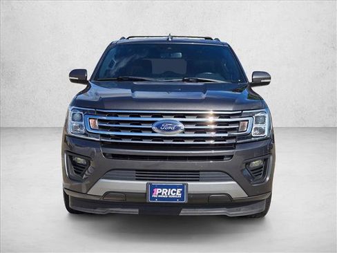 Used 2019 Ford Expedition XLT w/ Equipment Group 202A RWD image 2