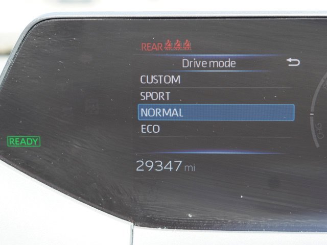 Certified 2025 Toyota Prius LE FWD image 34