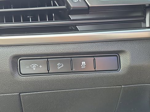 Certified 2025 Kia Telluride LX image 31