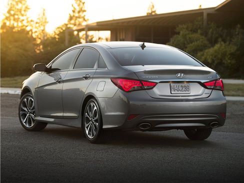Used 2014 Hyundai Sonata GLS w/ Popular Equipment Group 2 FWD image 1