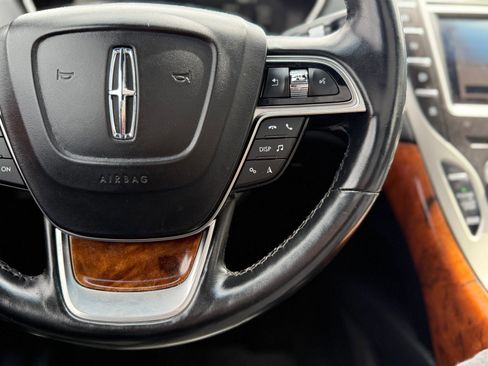 Used 2019 Lincoln Nautilus Reserve image 26