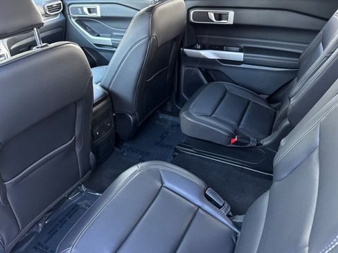 Used 2023 Ford Explorer XLT w/ Equipment Group 202A image 12