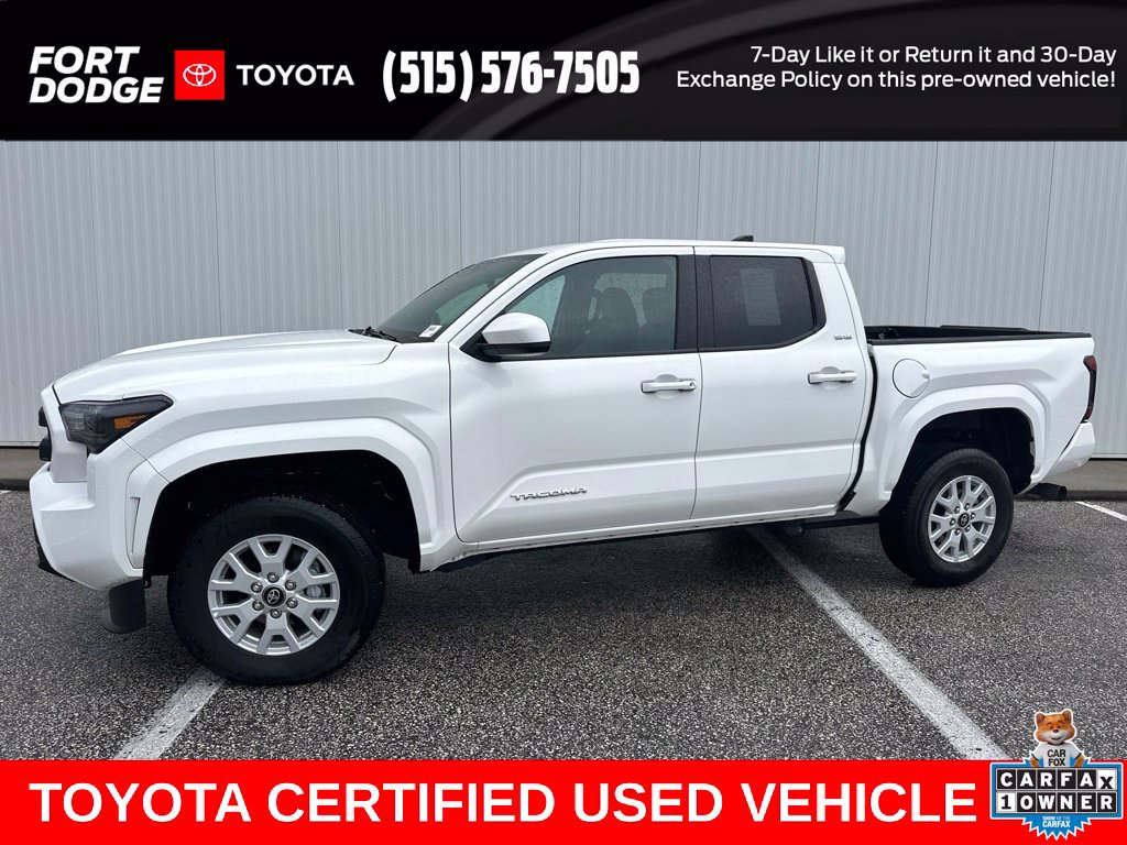 Used 2025 Toyota Tacoma SR5 AWD/4WD image 1