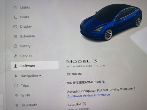 Used 2021 Tesla Model 3 Standard Range Plus image 12