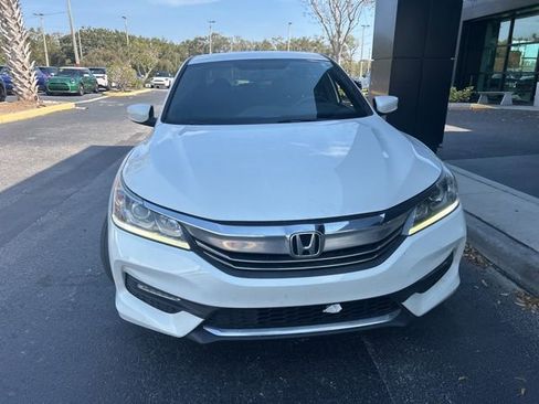 Used 2017 Honda Accord Sport Special Edition image 2