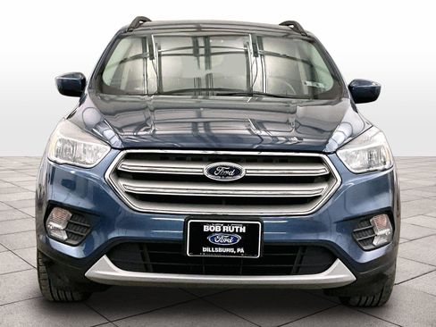 Used 2018 Ford Escape SE image 3