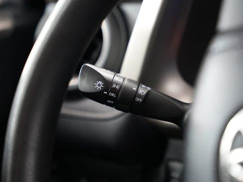 Used 2013 Toyota RAV4 XLE AWD/4WD image 14