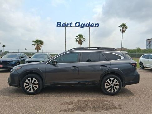 Used 2024 Subaru Outback Premium AWD/4WD image 3