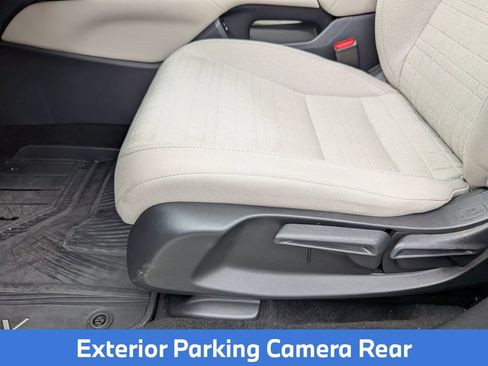 Used 2025 Honda HR-V LX image 16